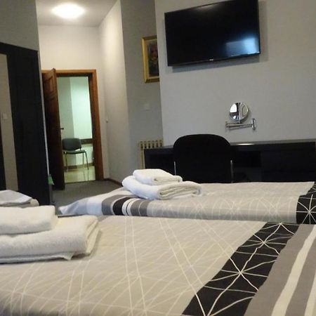 Отель Business Club Slatina  Экстерьер фото